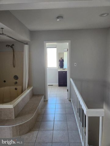 5004 TRACY CT, Voorhees, NJ 08043