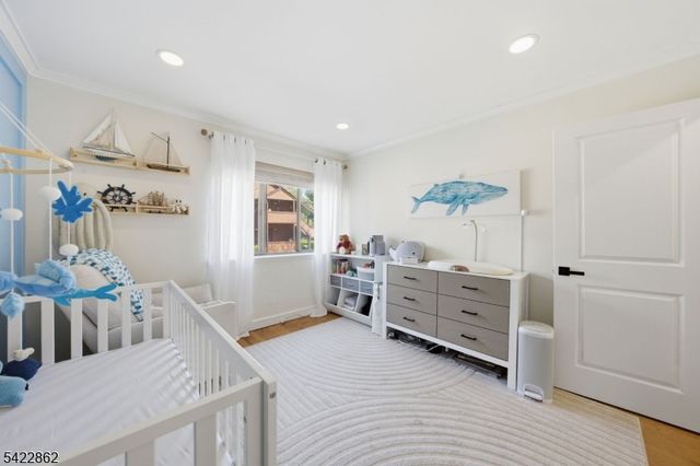 166 Sandcastle Ky 1, Secaucus Town, NJ 07094