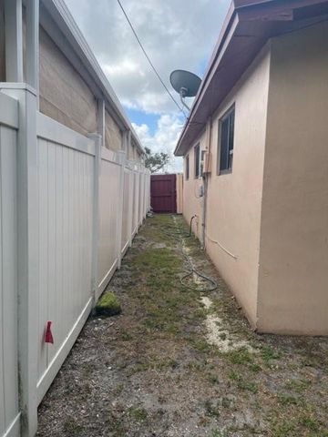 6103 Fletcher Street, Hollywood, FL 33023