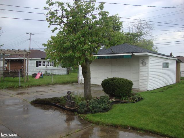 26371 Bryan Street, Roseville, MI 48066