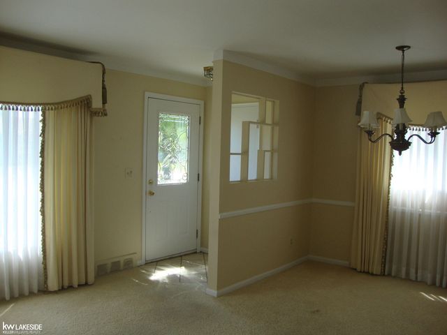 26371 Bryan Street, Roseville, MI 48066
