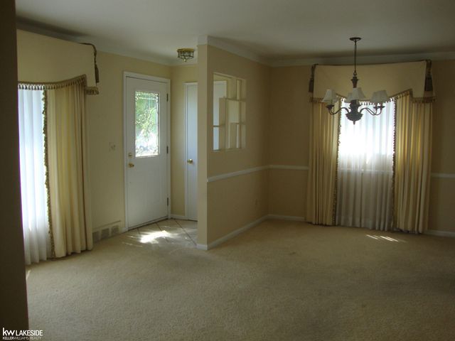 26371 Bryan Street, Roseville, MI 48066