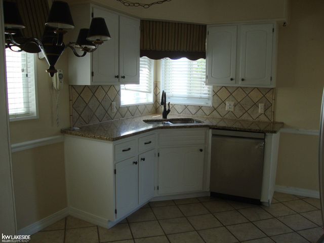 26371 Bryan Street, Roseville, MI 48066