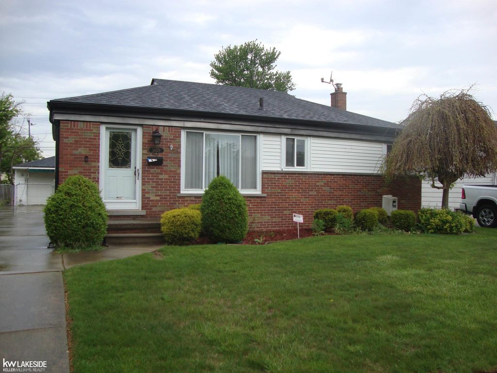 26371 Bryan Street, Roseville, MI 48066