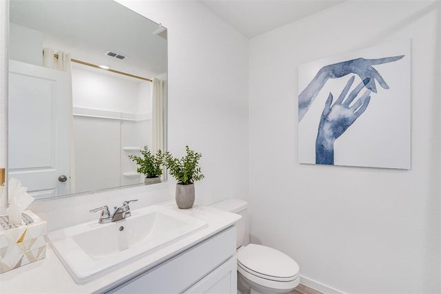 3720 Los Cabos Drive, Mustang, OK 73064