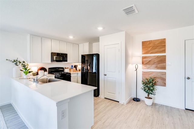 3720 Los Cabos Drive, Mustang, OK 73064