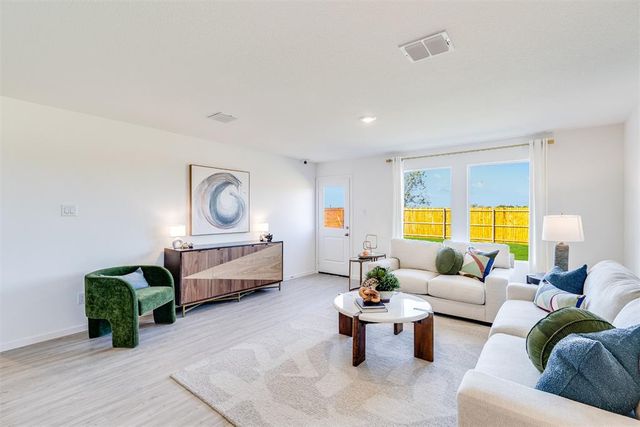 3720 Los Cabos Drive, Mustang, OK 73064