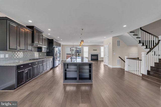 43157 CLARENDON SQ, Ashburn, VA 20148
