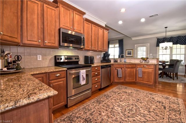 1008 Keswick Lane, Clemmons, NC 27012