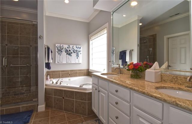 1008 Keswick Lane, Clemmons, NC 27012