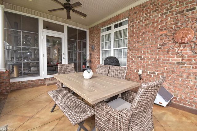 1008 Keswick Lane, Clemmons, NC 27012