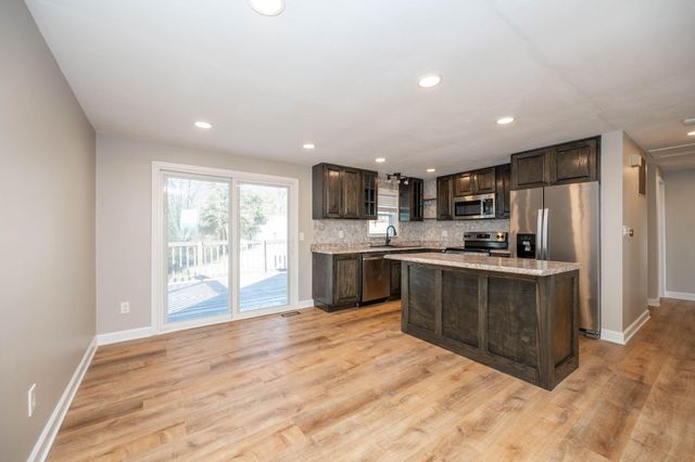 17 Valleyview Circle, Alexandria, KY 41001