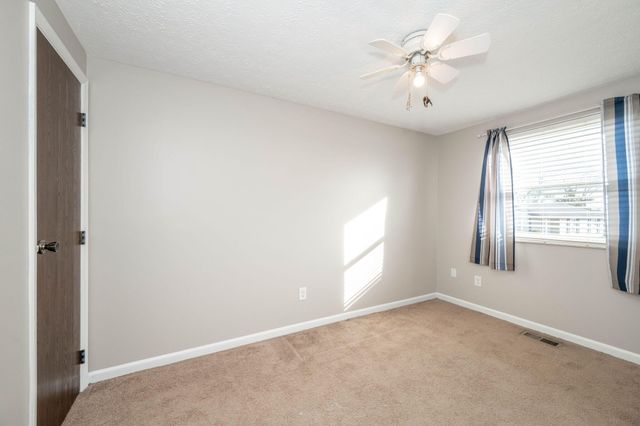 17 Valleyview Circle, Alexandria, KY 41001