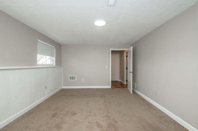 17 Valleyview Circle, Alexandria, KY 41001