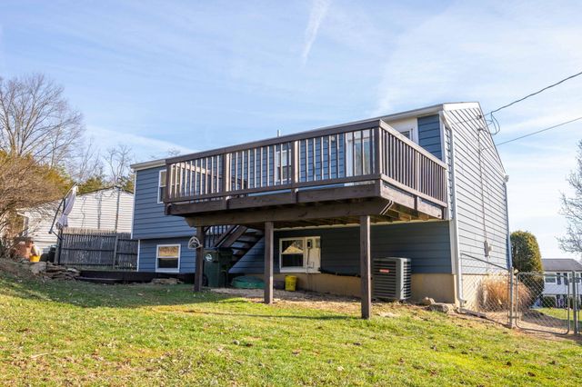 17 Valleyview Circle, Alexandria, KY 41001