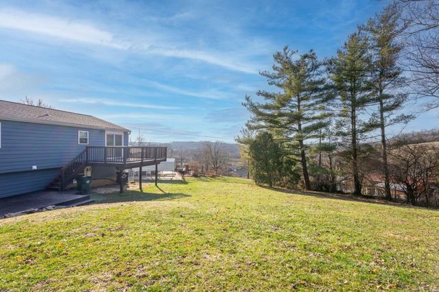 17 Valleyview Circle, Alexandria, KY 41001