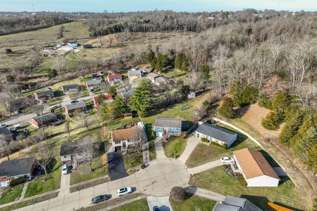 17 Valleyview Circle, Alexandria, KY 41001