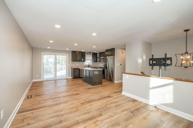 17 Valleyview Circle, Alexandria, KY 41001