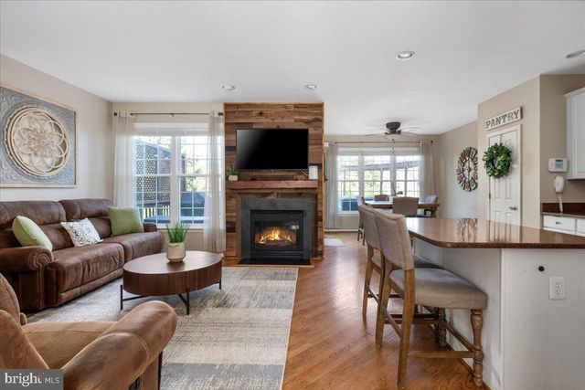 20839 MIRANDA FALLS SQ, Sterling, VA 20165