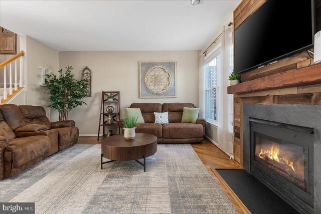 20839 MIRANDA FALLS SQ, Sterling, VA 20165