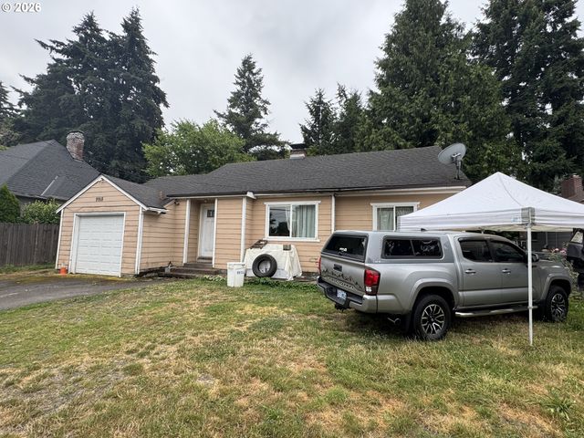 9918 Ne PRESCOTT St, Portland, OR 97220