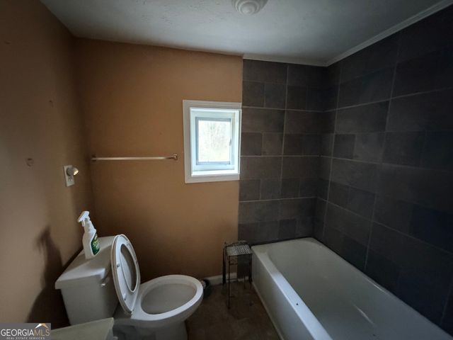 1966 NW LAKE ROCKAWAY Road, Conyers, GA 30012