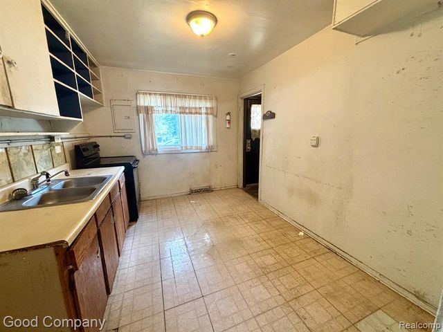 31788 Arenac Court, Westland, MI 48186