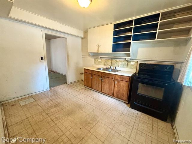 31788 Arenac Court, Westland, MI 48186