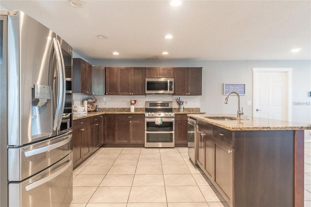 12705 PARK BOULEVARD, Seminole, FL 33776