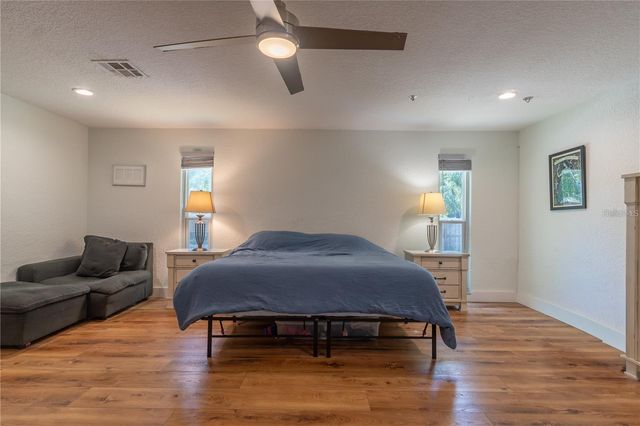 12705 PARK BOULEVARD, Seminole, FL 33776