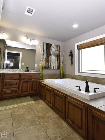 4901 S 27th Street, Paragould, AR 72450