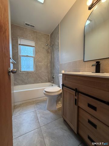 168 Lloyd Street, New Haven, CT 06511