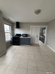 168 Lloyd Street, New Haven, CT 06511