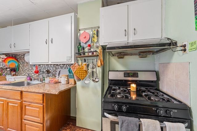 12 Evergreen Sq 2, Somerville, MA 02143