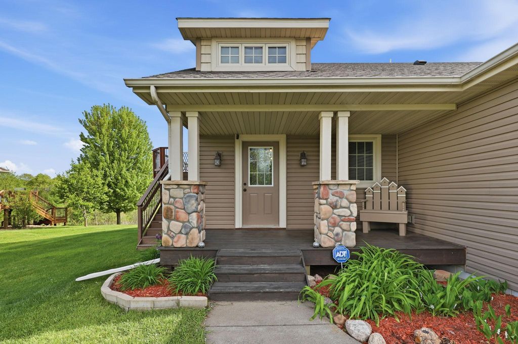 12720 314th Street, Lindstrom, MN 55045