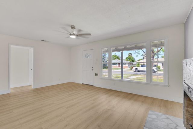 535 W Terrace Avenue, Fresno, CA 93705