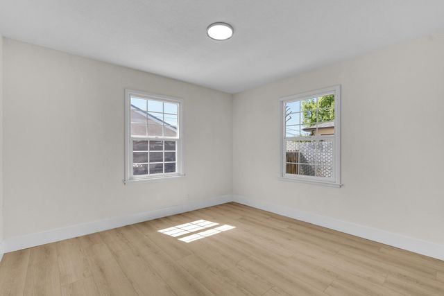 535 W Terrace Avenue, Fresno, CA 93705