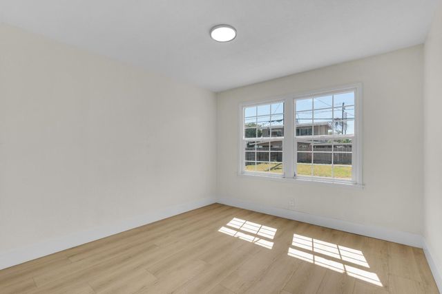 535 W Terrace Avenue, Fresno, CA 93705