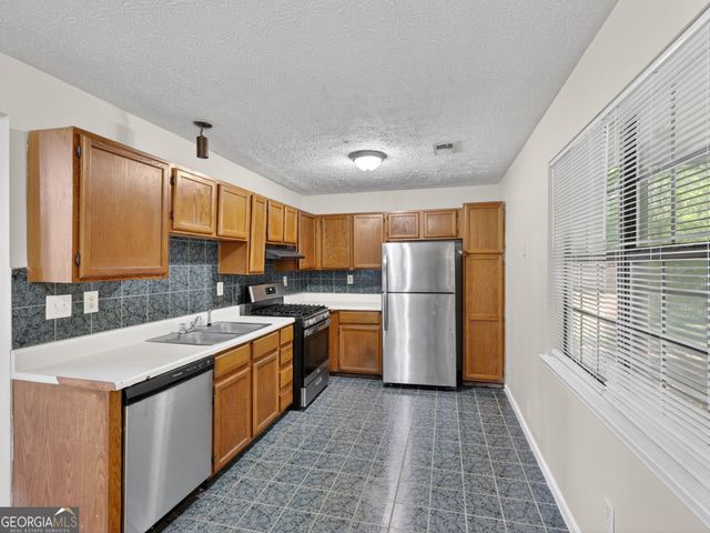 2034 Mallard Way, Lithonia, GA 30058