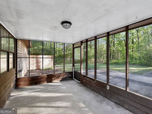 2034 Mallard Way, Lithonia, GA 30058