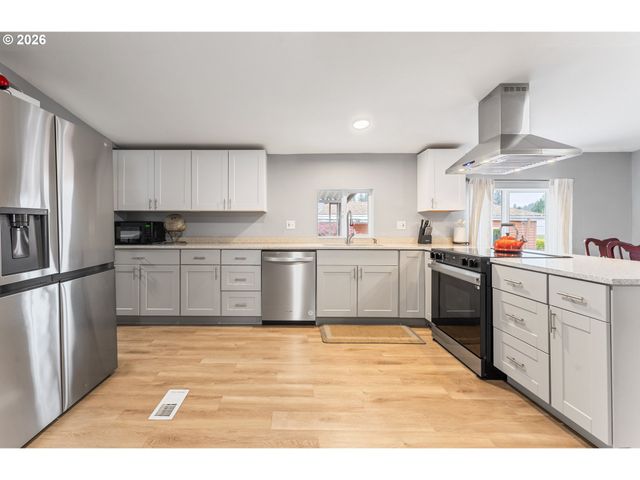 13115 Se FOSTER Rd 4, Portland, OR 97236