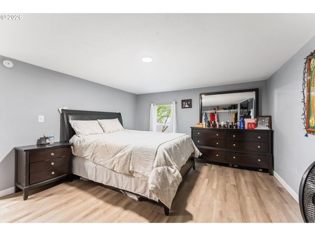 13115 Se FOSTER Rd 4, Portland, OR 97236