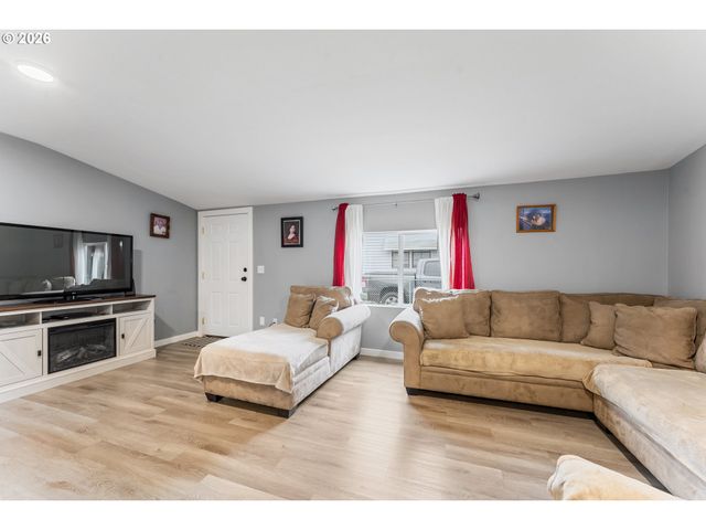 13115 Se FOSTER Rd 4, Portland, OR 97236