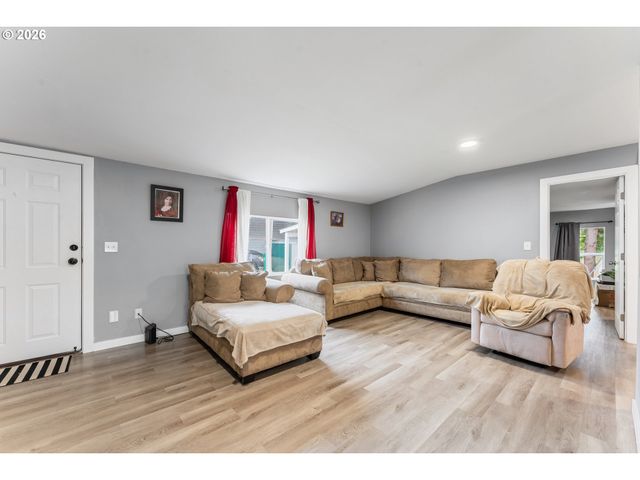 13115 Se FOSTER Rd 4, Portland, OR 97236