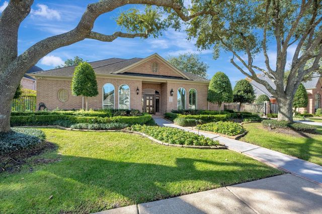 3706 Almond Creek Drive, Houston, TX 77059