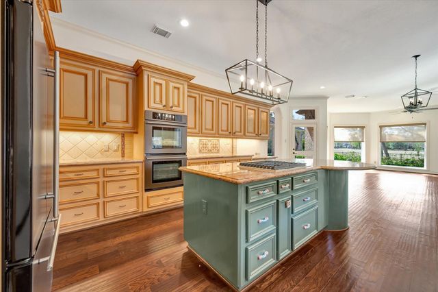 3706 Almond Creek Drive, Houston, TX 77059