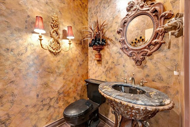 3706 Almond Creek Drive, Houston, TX 77059