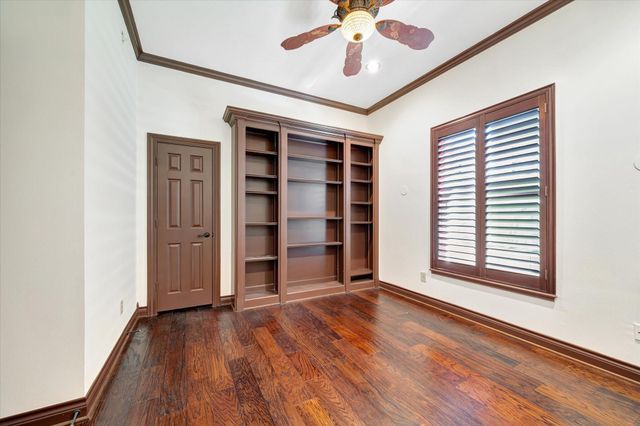 3706 Almond Creek Drive, Houston, TX 77059