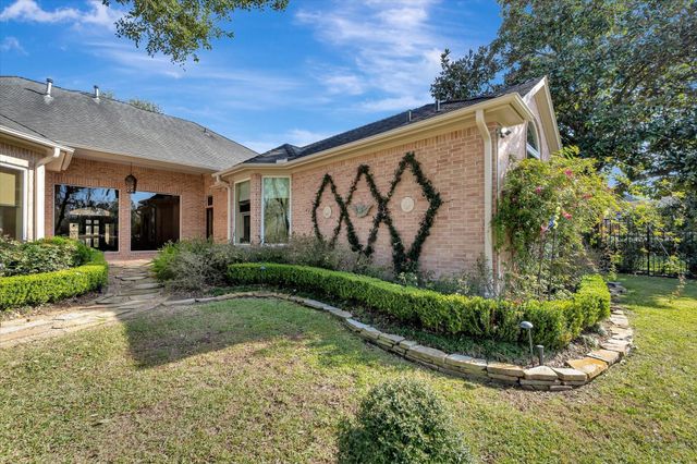 3706 Almond Creek Drive, Houston, TX 77059