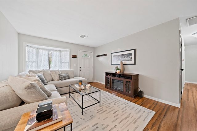 113 Bradford, Hanover, MA 02339